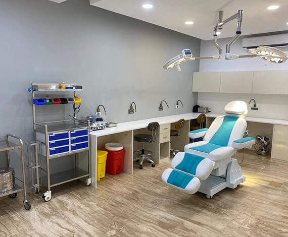 Dr Lokesh Handa - Med Esthetiks -01